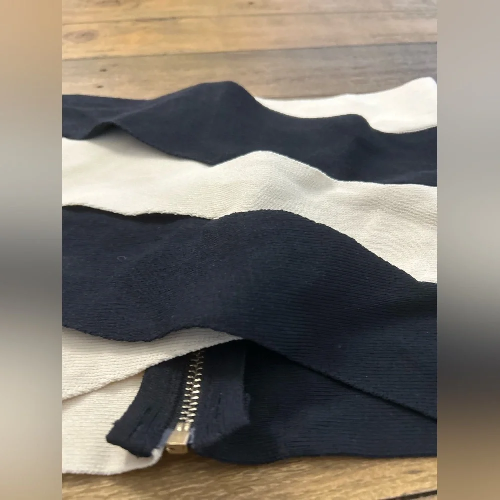 CIDER Bandeu Black and White Striped tube top Monochrome minimalist - Picture 12 of 12